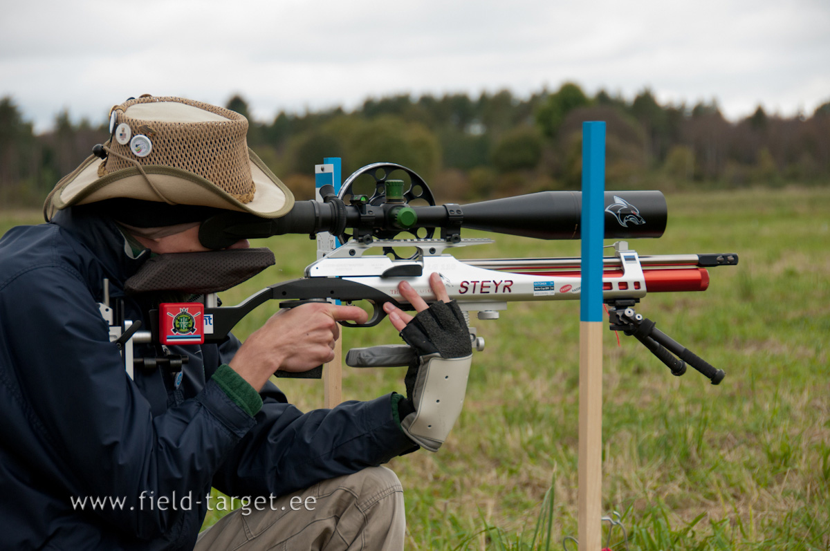 0138   Romi saab ka uhele pihta